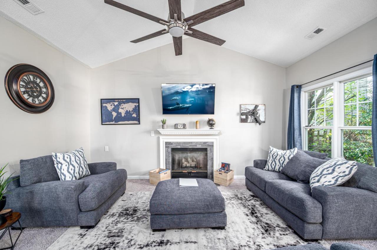 Cozy Industrial Kildaire Farms Home- Near Downtown Cary Exterior foto