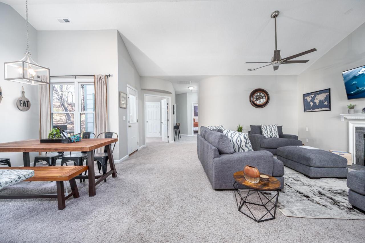 Cozy Industrial Kildaire Farms Home- Near Downtown Cary Exterior foto